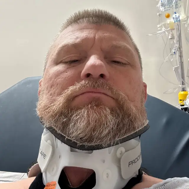 Fondos de emergencia para la rehabilitación de cuello roto - foto 1 de 3